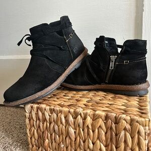 Born black nubuck leather ankle booties, size 8/39